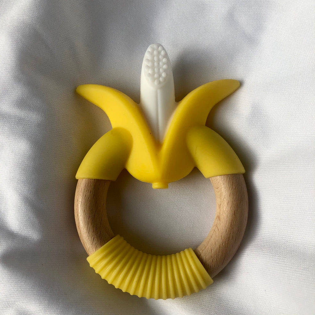 Wooden Banana Teething Toy - SOFIA WITH LOVE