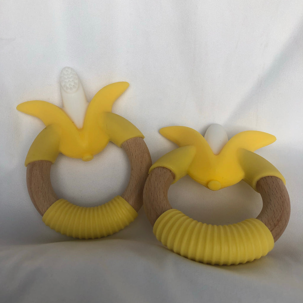 Wooden Banana Teething Toy - SOFIA WITH LOVE