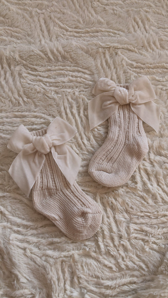 Mia Velvet Bow Socks - White - SOFIA WITH LOVE