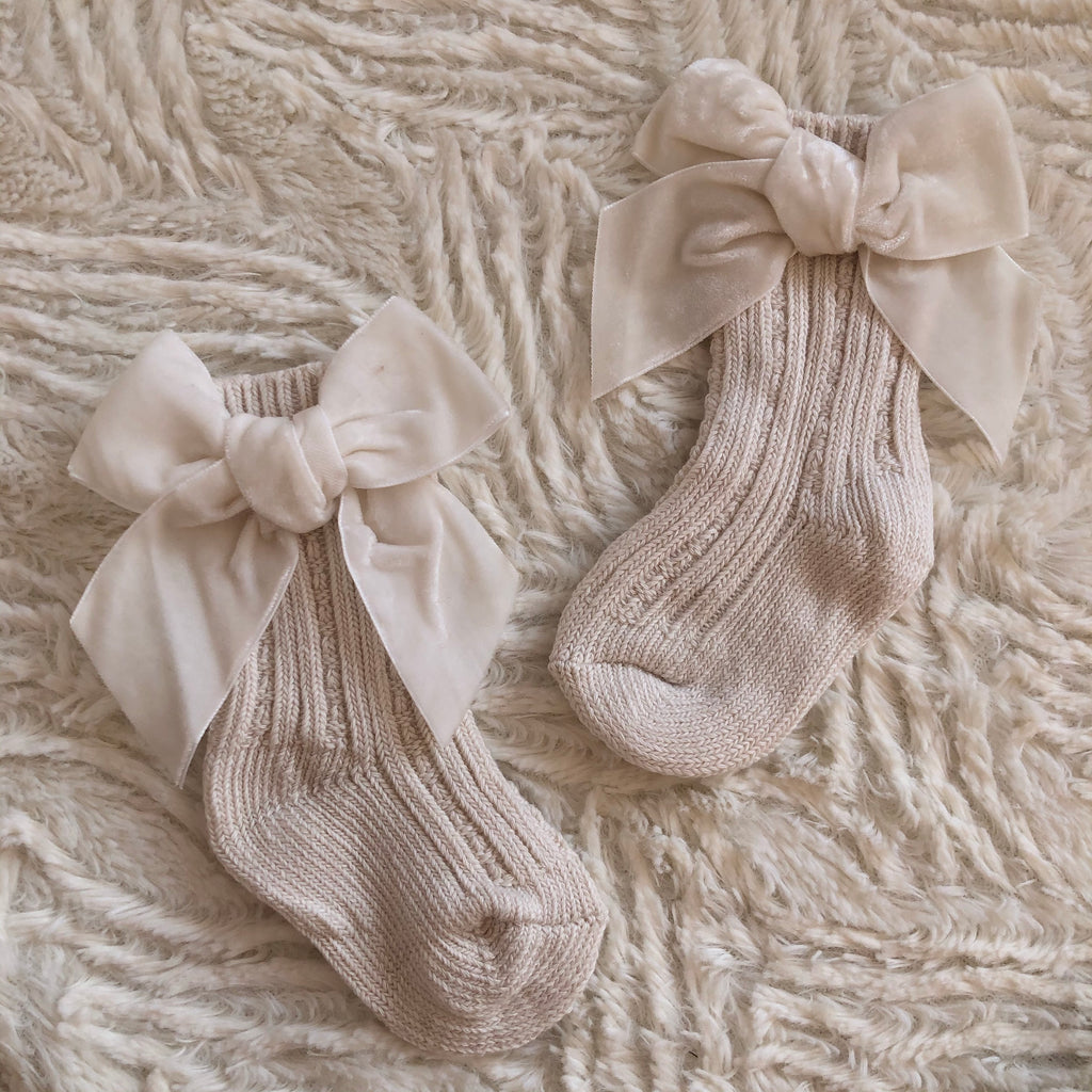 Mia Velvet Bow Socks - White - SOFIA WITH LOVE